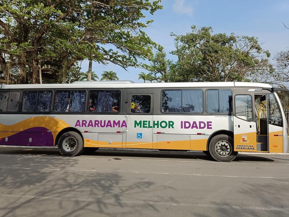 Prefeitura de Araruama adquire ônibus para atender a Superintendência da Terceira Idade