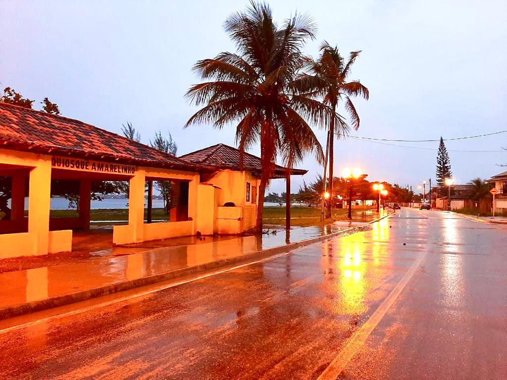 Orla da Praia do Gavião, no distrito de Iguabinha, ganha urbanização e luzes coloniais